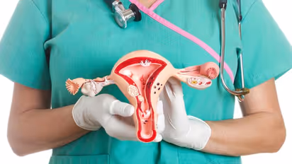 Cervical Cancer :  സെര്‍വിക്കല്‍ ക്യാന്‍സര്‍ എങ്ങനെ തടയാം? ഇതിനെ കുറിച്ച് കൂടുതലറിയാം 