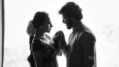 Pearle Maaney : 'അന്ന് കൈകോര്ത്തതിന്റെ സന്തോഷം', വിവാഹ നിശ്ചയത്തിന്റെ വാര്ഷികത്തില് പേളി മാണി