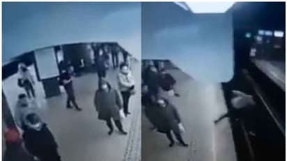 മെട്രോ സ്റ്റേഷനില് യുവതിയെ ഓടുന്ന ട്രെയിനിന് മുന്നിലേക്ക് തള്ളിയിട്ടു; രക്ഷപ്പെട്ടത് തലനാരിഴക്ക്, വീഡിയോ