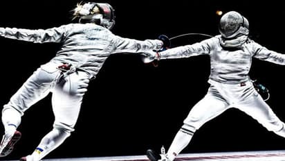 Life Management: गुरु से मुकाबला करने घमंडी शिष्य ने बनवाई 16 फीट की तलवार, लेकिन वो गुरु की चाल समझ नहीं पाया