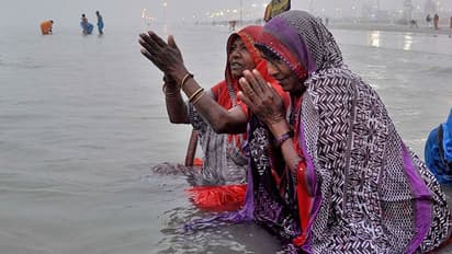 संगम तट पर एक महीने तक रहते हैं लोग, इसे कहते हैं कल्पवास, इसके कठोर नियम जानकर दंग रह जाएंगे आप