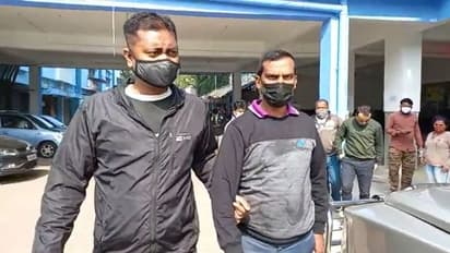 বিরল প্রজাতির হরিণের লোম দিয়ে তৈরি শীত বস্ত্র বিক্রি, বড়বাজার থেকে গ্রেফতার ৩