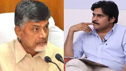 మరోసారి పవన్ కల్యాణ్ సంకేతాలు: చంద్రబాబుతో పొత్తుకు రెడీ?
