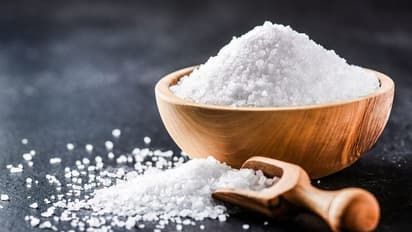 How to check salt purity: நீங்கள் வீட்டில் உபயோகிக்கும் உப்பு ஆரோக்கியமானதா? கண்டறிய நிபுணர்கள் அட்வைஸ்..