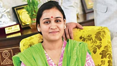 UP Elections 2022 পরিবারের কাছ থেকে বড় ধাক্কা খেতে চলেছেন অখিলেশ, ঘরের বউ যোগ দিতে পারেন বিজেপিতে