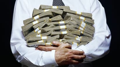 நாட்டின் 45 % பணம் 10 % பணக்காரர்களிடம் குவிந்துள்ளது .. வெளியானது பகீர் ரிப்போர்ட்.