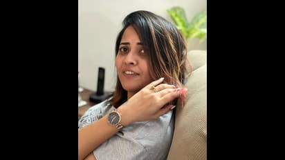 Anasuya Bharadwaj : అనసూయ ర్యాండమ్ క్లిక్స్.. తనకు ఆ వ్యక్తి నుంచి గిఫ్ట్ అంటా..