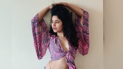 Poonam Bajwa hot : டாப் ரோப்பை கழுத்தில் கட்டி..கொழுக் மொழுக் அழகில் துள்ளல் ஆட்டமிடும் பூனம் பஜ்வா ..