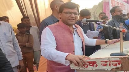 चुनाव से पहले सपा को लगा एक और बड़ा झटका, यूपी विधानसभा के उपाध्यक्ष नितिन अग्रवाल ने दिया इस्तीफा