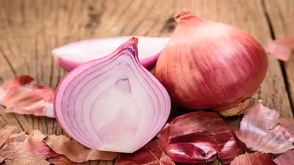 Diabetes Diet : ഷുഗര്‍ കുറയ്ക്കാൻ ഉള്ളി സഹായിക്കുമോ? നിങ്ങളറിയേണ്ടത്...