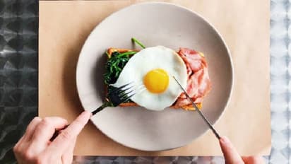 గుడ్డు, పనీర్.. రెండింటిలో బరువు తగ్గడానికి ఏది బెస్ట్?