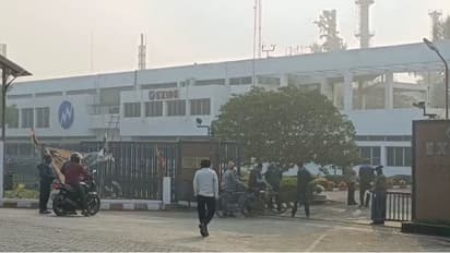 হলদিয়ায় শ্রমিক বিক্ষোভে ইন্ধনের অভিযোগে ধৃত ২ INTTUC নেতা সাসপেন্ড, সাংগঠনিক সভাপতি পদেও রদবদল