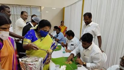 தலைவாழை இலைபோட்டு அண்ணாமலைக்கு உணவு பரிமாறிய ஆளுநர்.. பாஜக நிர்வாகிகளை உருக வைத்த ஒற்றை வார்த்தை.