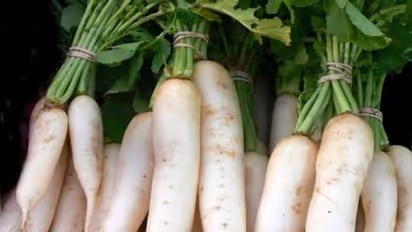 ఈ ఒక్కటి చాలు... చుండ్రును మొటిమలను ఇట్టే తగ్గిస్తుంది.. అది ఏమిటంటే?