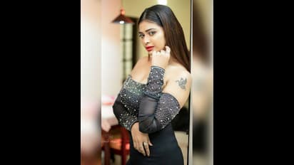 அச்சசோ.கம்மல் போட வேண்டிய இடமா இது?..குக் வித் கோமாளி தர்ஷா குப்தாவின் மிதமிஞ்சிய ஸ்டைல் போஸ்..