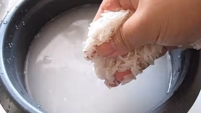 বাসি ভাতের গুণে উজ্জ্বল হবে ত্বক, রইল বাসি ভাত দিয়ে তৈরি ফেসপ্যাকের হদিশ