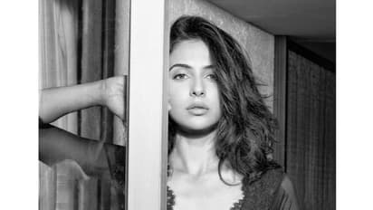 Rakul Preet Singh latest :துளைகள் நிறைந்த ஓவர் கோர்ட்..குட்டை டவுசர்.கண்களை கலங்கடிக்கும் ரகுல் பிரீத்தி சிங்