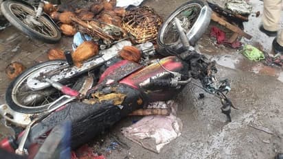 कहीं अपने ही बुने जाल में तो नहीं फंस रहा Pakistan, Anarkali सीरियल ब्लास्ट में विपक्ष ने इमरान सरकार को घेरा