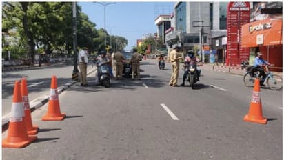 Covid Kerala : ഞായറാഴ്ചകളിൽ അവശ്യസർവ്വീസുകൾ മാത്രം; ഇനി നിയന്ത്രണം കാറ്റഗറി തിരിച്ച്, വിശദമായറിയാം...