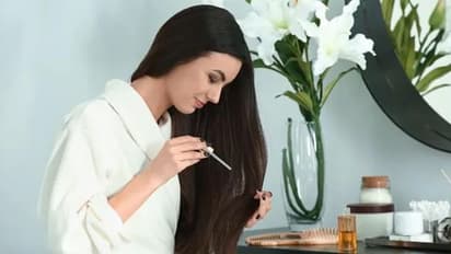 এই সাত কারণে নিয়মিত চুলে তেল দিন, বর্ষায় মিলবে বিশেষ উপকার, জেনে নিন কী কী