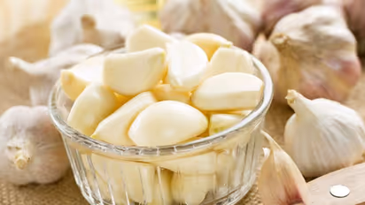 রসুনে মোমের মত গলে যায় শরীরে জমে থাকা কোলেস্টেরল, জেনে নিন খাওয়ার পদ্ধতি
