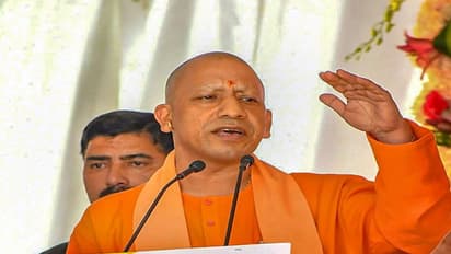 विपक्ष पर हमलावर हुए सीएम योगी, बोले- दंगाई प्रेमी और तमंचावादी है...