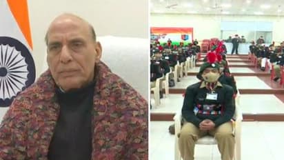 Republic Day 2022 :  रक्षा मंत्री ने NCC की झांकी का किया निरीक्षण, बोले- एनसीसी आपको बनाता है बेहतर इंसान