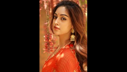 Anu Emmanuel red saree trand : செக்கச்சிவந்த மாங்கனி..அணு இமானுவேலின்  சிவப்பு சேலை அல்ட்ராசிட்டி..
