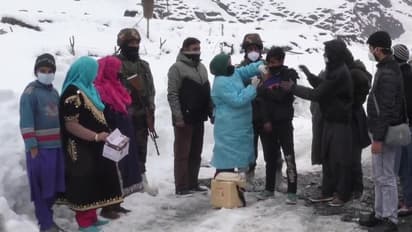 Covid 19 वैक्सीन के तीसरे डोज के अंतर को कम करने की याचिका दिल्ली हाईकोर्ट से खारिज, कहा - ये नीतिगत मामला