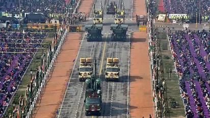 ಗಣರಾಜ್ಯೋತ್ಸವದ ಪರೇಡ್ನ ಮೊದಲ ಸಾಲು ಶ್ರಮಜೀವಿಗಳಿಗೆ ಮೀಸಲು