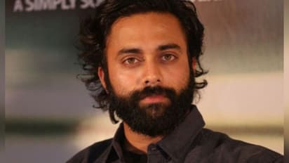 డ్రగ్స్ కేసు.. పోలీసుల ఎదుట విచారణకు హాజరైన నవదీప్..