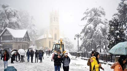 बर्फबारी ने काटी Himachal की लाइफ लाइन..चार राष्ट्रीय राजमार्ग समेत 731 सड़कें बंद, कई गांवों में ब्लैक आउट