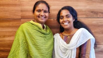 ഫേക്ക് ഐഡികളും സൈബർ പോരാളികളുമാണ് ഇന്നത്തെ കമ്മ്യൂണിസം, അരിതയ്ക്ക് പിന്തുണയുമായി രമ്യ ഹരിദാസ്