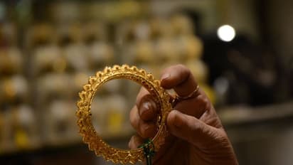 Gold Price Today-সোনার দামে নেই কোনও বিশেষ পরিবর্তন, দামের পারদ সেই উর্ধ্বমুখীই