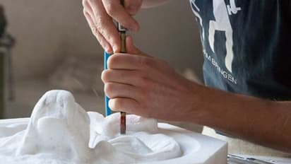 Life Management: मूर्तिकार ने अपने जैसी 10 मूर्तियां बनाई, यमदूत आए तो वो भी चकरा गए…फिर क्या हुआ?