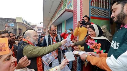 सपा ने भाजपा पर कैराना में कोरोना नियम तोड़ने का लगाया आरोप, चुनाव आयोग से की शिकायत