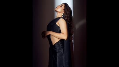 இரட்டை ஜடை..குட்டை கவுன்.. ஸ்கூல் பொண்ணாய் மாறிய ராஷ்மிகா..எந்த போஸானாலும் இது மட்டும் குறையறது இல்ல..