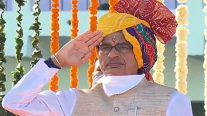 Republic Day 2022 : राजपथ पर गणतंत्र का जश्न, राज्यों में उत्साह, तस्वीरों में देखिए ध्वजारोहण का आकर्षक नजारा