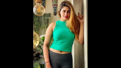 Shivani Photos : பப்ளிமாஸ் போல... பால்வண்ண மேனியின் அழகை கும்முனு காட்டி.! இளசுகளை கம்முனு ஆக்கிய ஷிவானி