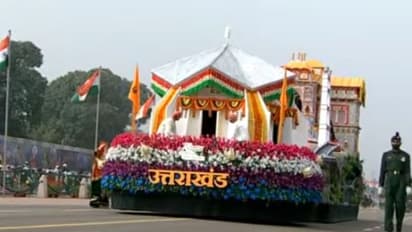 हर राज्य की झांकी में था कुछ खास,  यूपी और जम्मू-कश्मीर पर टिक गईं सबकी निगाहें, तस्वीरों में देखें