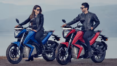 Tork Kratos Launch: একবার ফুল চার্জে 180KM ড্রাইভিং রেঞ্জ, মাত্র ৯৯৯ টাকায় হবে বুকিং