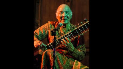 মাদার তেরেসা থেকে সৌমিত্র চট্টোপাধ্যায়, প্রত্যাখ্যান করেছিলেন পদ্ম সম্মান, জেনে নিন তালিকায় রয়েছেন কে কে