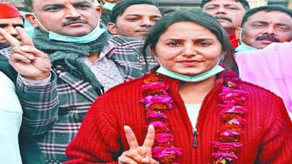 रूपाली दीक्षित ने टिकट पाने के लिए सपा अध्यक्ष से कहा, 'मैं आपको विश्वास दिलाती हूं कि मैं इस सीट से जीतूंगी'