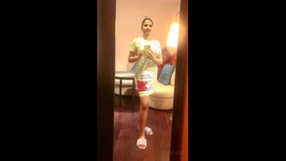 வாவ் எவ்ளோ க்யூட்..டாப் ஆங்கிள் போஸில் தர்மதுரை நடிகை ஸ்ருஷ்டி டாங்கே..