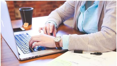 SBI क्लर्क 2022 प्रारंभिक परीक्षा का रिजल्ट जारी, उम्मीदवार यहां दिए डायरेक्ट लिंक पर क्लिक कर चेक करें डिटेल