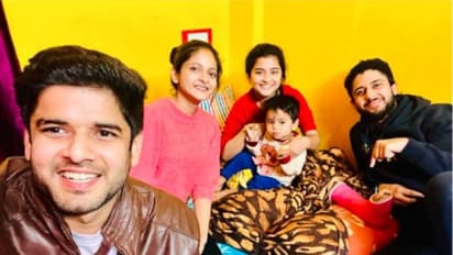 নিপার সঙ্গে দেখা করতে বাড়িতে হাজির মোদক পরিবারের সদস্যরা, কেমন আছে ঐন্দ্রিলা