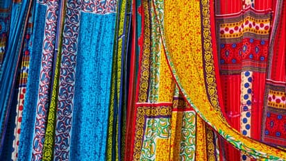 ಉಚಿತ ಸೀರೆ, ಧೋತಿ ವಿತರಣೆ ವೇಳೆ ಕಾಲ್ತುಳಿತ, ನಾಲ್ವರು ಮಹಿಳೆಯರ ಸಾವು, ಹಲವರಿಗೆ ಗಾಯ!