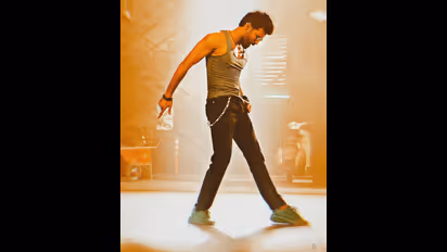 தனுஷுக்கு கை கொடுத்தாரா மாறன்..படம் எப்படி இருக்கு...நெட்டிசன்களின் விமர்சனம்