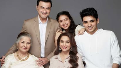 Madhuri Dixit कर रही OTT डेब्यू, इस वेब सीरीज में आएंगी नजर, जानें कब और कहां देख सकते हैं मूवी