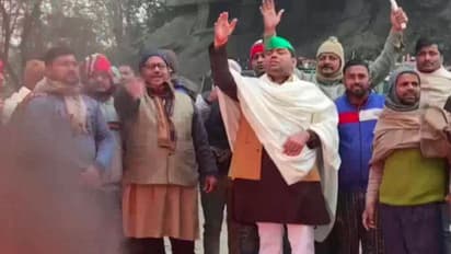 RRB NTPC भर्ती विवाद : सुबह-सुबह सड़कों पर उतरे छात्र, कहीं टायर जलाए तो कहीं जाम, थम गए गाड़ियों के पहिए